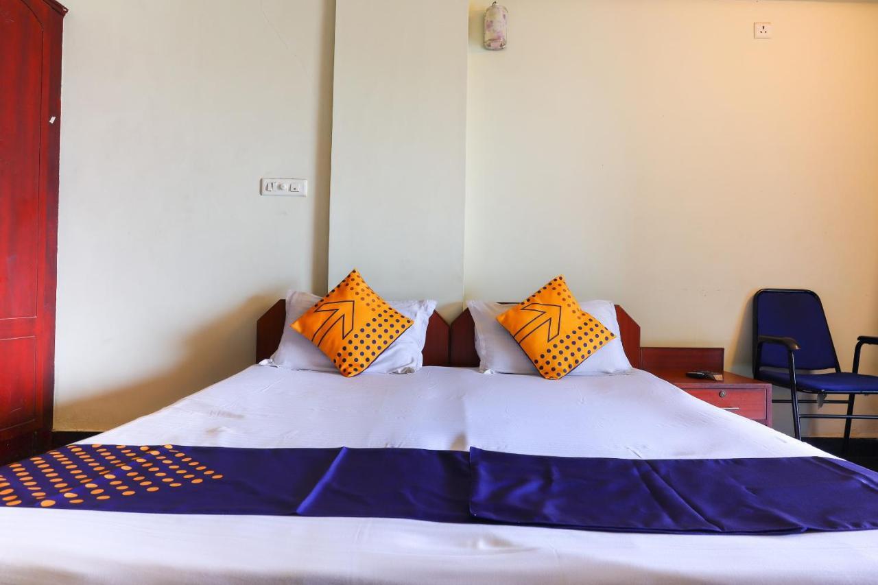Vaccinated Staff - SPOT ON 64230 Killi Tourist Home Thiruvananthapuram Esterno foto